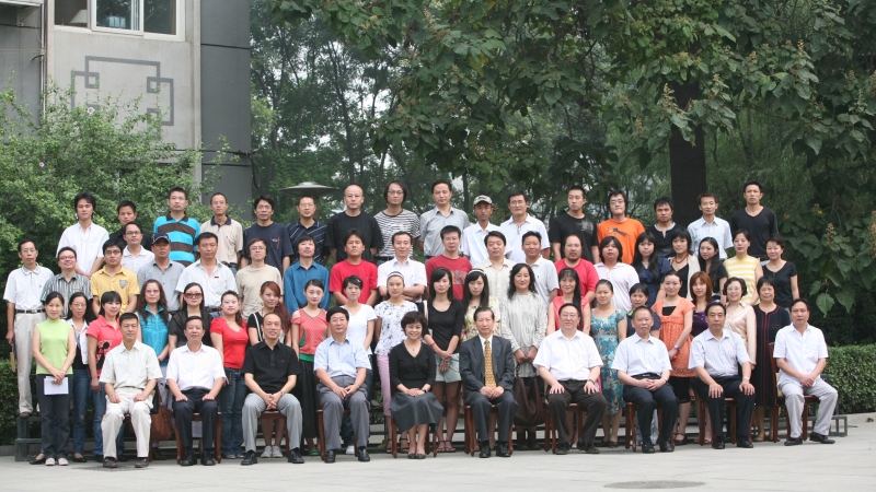 魯迅文學(xué)院第七屆高研班學(xué)員名單　周　瑾　張建嫘　周嘉寧　歐陽(yáng)斌　曹明霞　李駿虎　傅愛毛　劉玉誠(chéng)　劉志成　梁永哲　宋曉杰　陳集益　馬天牧　魯　敏　高　君　范曉波　余同友　郭海燕　傅其祥　謝宗玉　盛　瓊　黃煥光　林　森　楊鴻雁　羅　勇　羅布次仁　　王　華　　李亞明　葉　舟　王　族　單永珍　劉士忠　郁　笛　李志強(qiáng)　祝雅麗　葉文軍　劉芳曉　喻　紅　黃春華　馬利軍　黃雪蕻　王進(jìn)康　劉園園　張悅?cè)弧』簟∑G　辛?xí)跃辍±睢‖摗●R中才　戴月行　蔣　峰　楊學(xué)會(huì)　李海洋　畢　亮