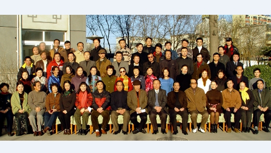 魯迅文學(xué)院第二屆高研班學(xué)員名單　王志剛　王愛英　張春燕　巴　毅　劉　陽(yáng)　賈興安　魯順民　王劍冰　楊曉敏　黃　強(qiáng)　許　晨　馬寶山　金紅蘭　刁鐵軍　劉元舉　楊　瑩　劉宏偉　姜琍敏　傅曉紅　王懷宇　梁　琴　張懿翎　胡　翔　施曉宇　王靜怡　溫遠(yuǎn)輝　王雁翎　張慶國(guó)　曹　雷　白　拉　祿　琴　張艷茜　馬青山　董立勃　郭文斌　唐　涓　任向春　劉　俊　盛丹雋　唐　韻　王曼玲　王玉芳　陳寶紅　王　山　方　文　張新芝　程紹武　徐　紅