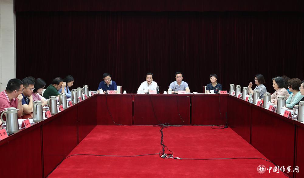 8月4日，第十屆全國優秀兒童文學獎評委會第六次全體會議召開，投票產生獲獎作品