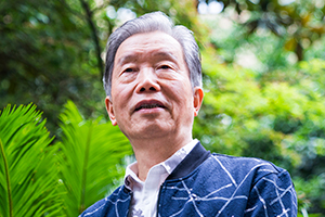 幼兒文學：獲獎作品《蒲公英嫁女兒》作者：李少白         獲獎感言　　童謠是祖先的聲音，是天籟、是瑰寶，可當今童謠卻面臨著半老不新的困惑。社會不同了，童謠之樹也應長出新綠。作為兒童文學作家，我感到有一種責任，有一種沖動，要讓童謠在盛世中亮出她春鳥般的清音。