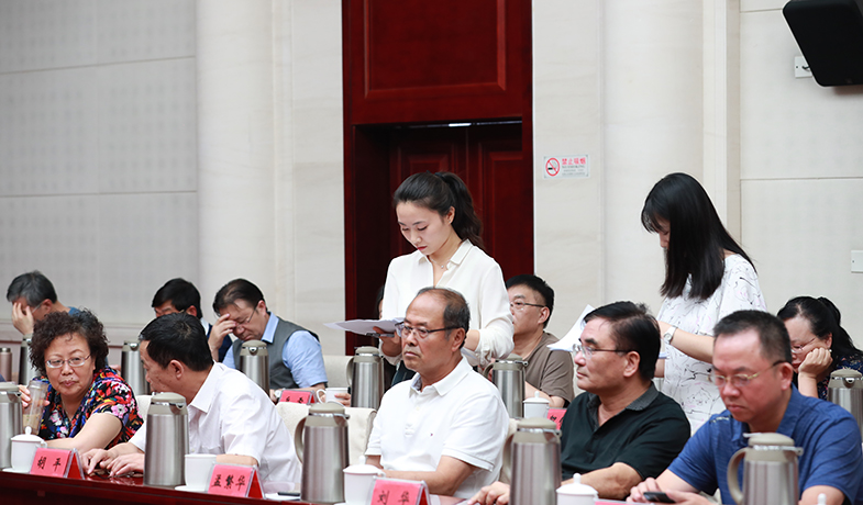 聯(lián)絡員分發(fā)、清點選票