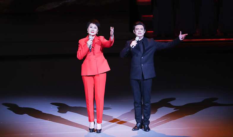 張凱麗、胡樂民朗誦《回延安》