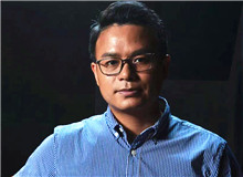 上海文藝出版社：放下歷史包袱，關(guān)注更年輕的力量　　主動挖掘文學(xué)新人，培養(yǎng)年輕編輯團隊，為文學(xué)創(chuàng)作者的薪火相傳接續(xù)力量。[詳細]