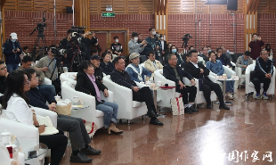 作家們聽編輯講述文學經驗