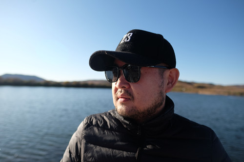 常小琥，1984年生于北京。已出版長篇小說《琴腔》《收山》等，中短篇小說見《當代》《收獲》《十月》《北京文學》《上海文學》等刊，同時參與過多種影視劇本創作。曾獲華文世界電影小說獎首獎、“紫金?人民文學之星”小說佳作獎、華語青年作家獎、《上海文學》中篇小說獎、《北京文學》年度優秀作品獎等。