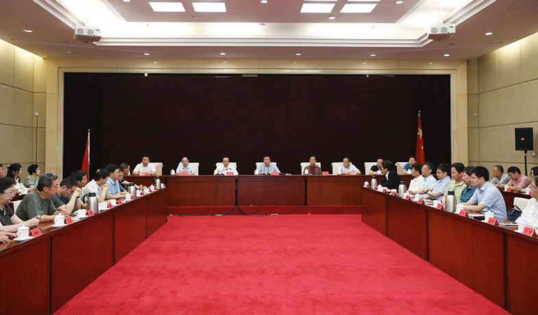 8月11日，第十一屆茅盾文學獎終評會現(xiàn)場