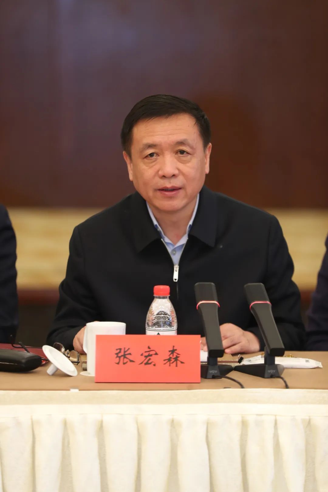 中國(guó)作協(xié)黨組書記、副主席、書記處書記張宏森講話