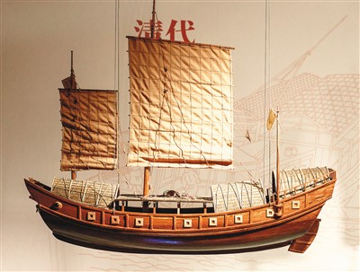 清代漕船模型。 　　中國(guó)京杭大運(yùn)河博物館供圖