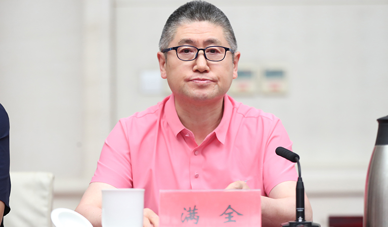 7月31日，滿全介紹民文作品和翻譯獎終評建議方案