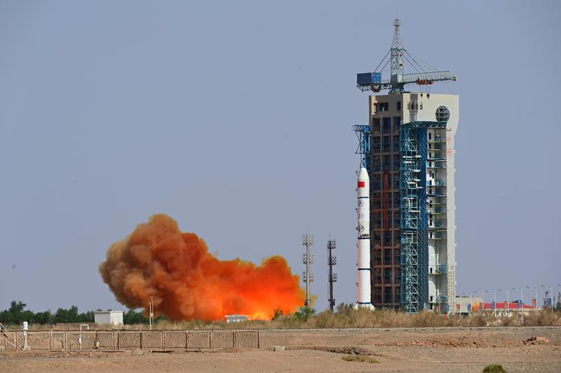 2023年5月21日16時(shí)，我國(guó)在酒泉衛(wèi)星發(fā)射中心采用長(zhǎng)征二號(hào)丙運(yùn)載火箭，成功發(fā)射首顆內(nèi)地與澳門合作研制的空間科學(xué)衛(wèi)星“澳門科學(xué)一號(hào)”。新華社發(fā) 汪江波/攝