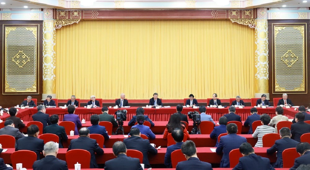 3月6日下午，中共中央總書記、國家主席、中央軍委主席習近平看望參加全國政協十四屆三次會議的民盟、民進、教育界委員