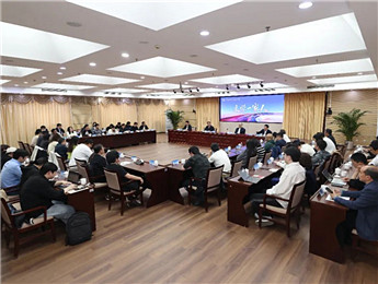 攜手邁向網(wǎng)絡(luò)文學(xué)的美好未來——“文學(xué)一家人”座談會(huì)在京舉行