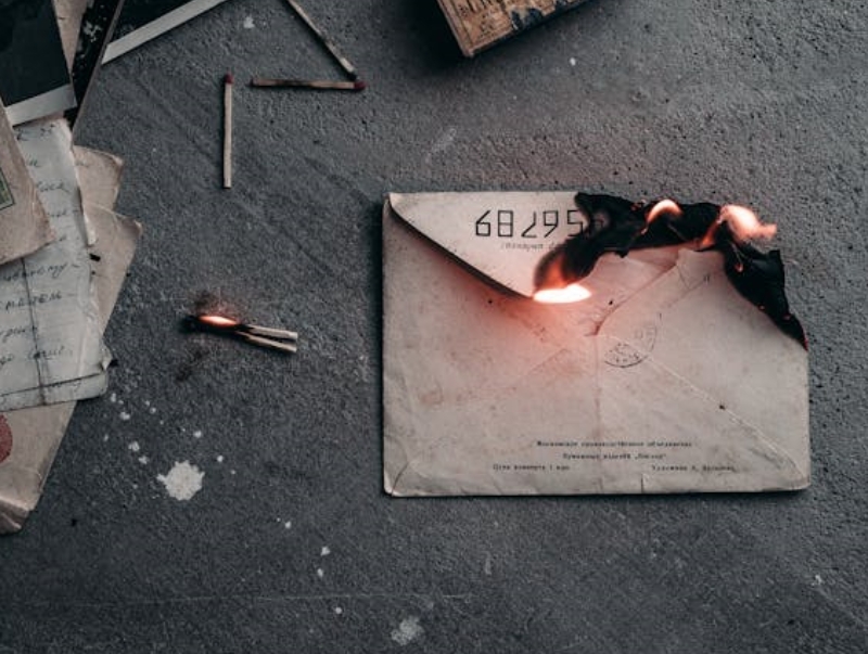 “訣別家人，告白家國”