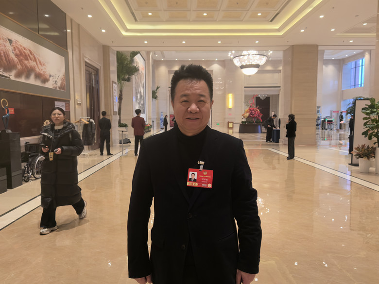 全國政協常委、中國作協副主席邱華棟