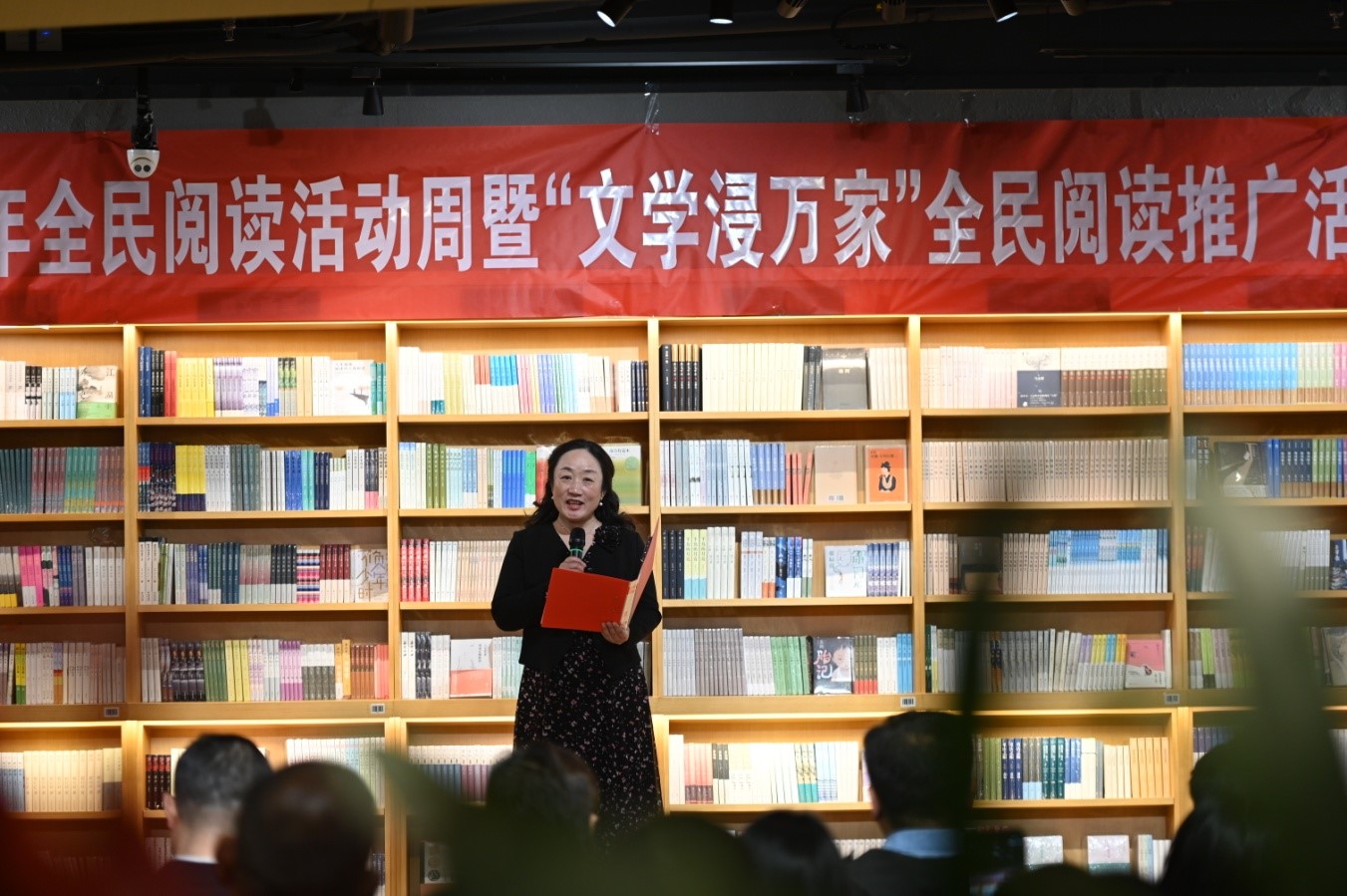 詩(shī)歌朗誦《最?lèi)?ài)一座城》/作者、朗誦：王小玲